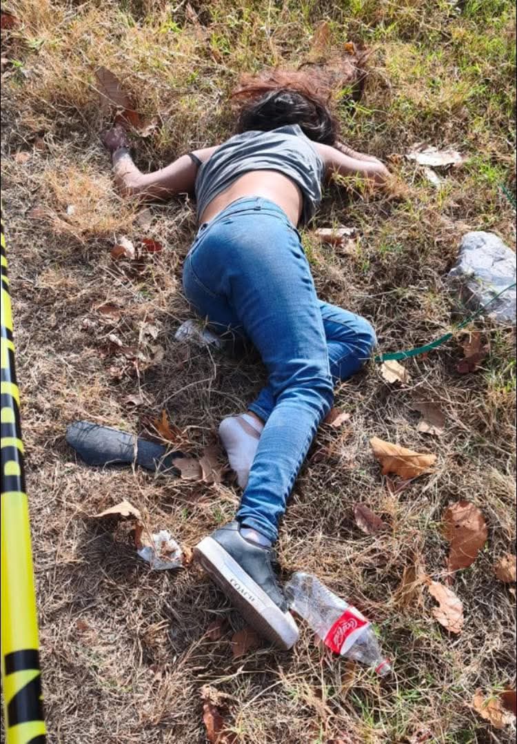 Encuentran cuerpo de mujer sin vida a orillas de la carretera Chilpancingo-Tixtla