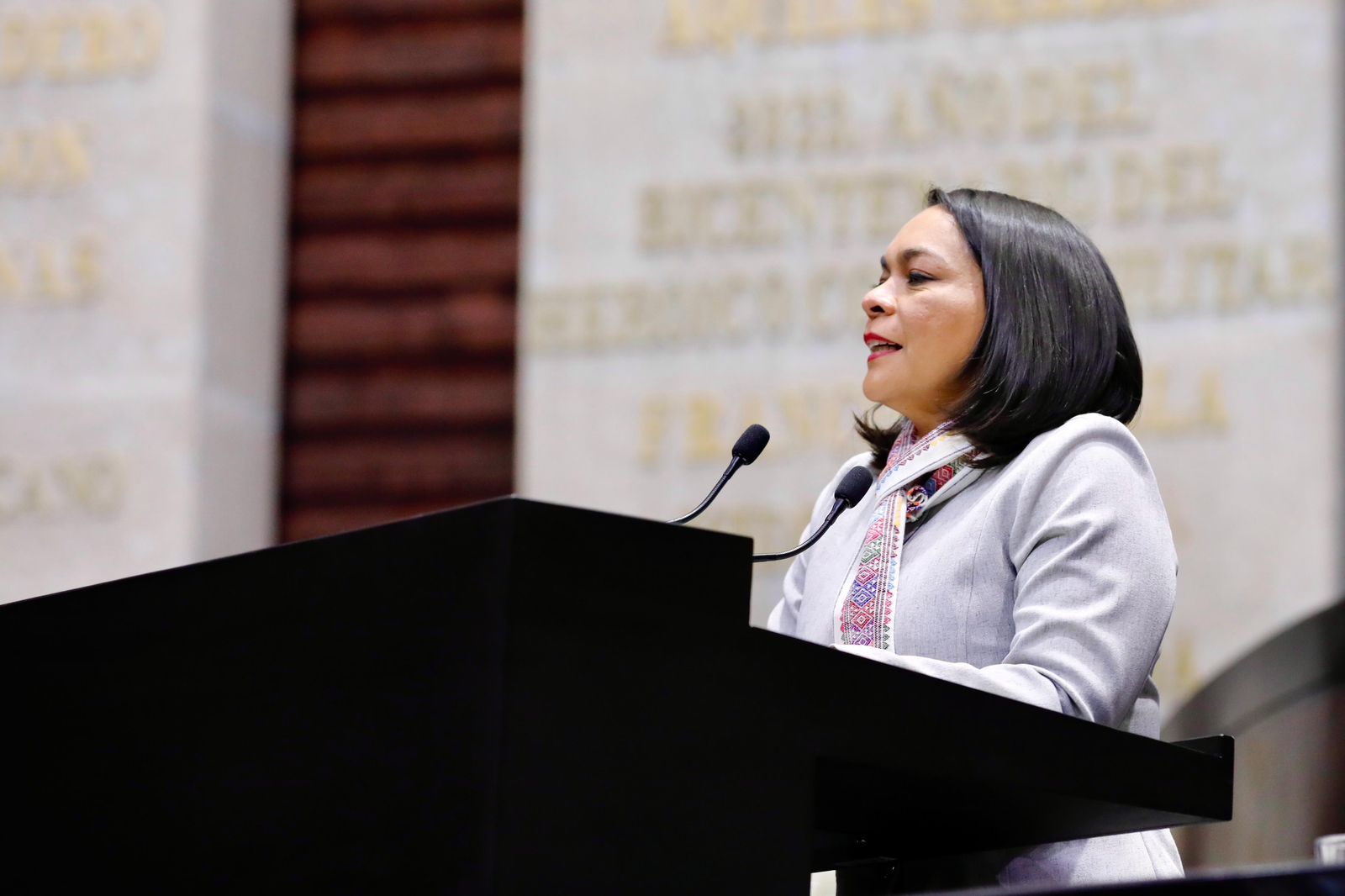 Lejos de la improvisación Angel Aguirre es un político de formas vigentes