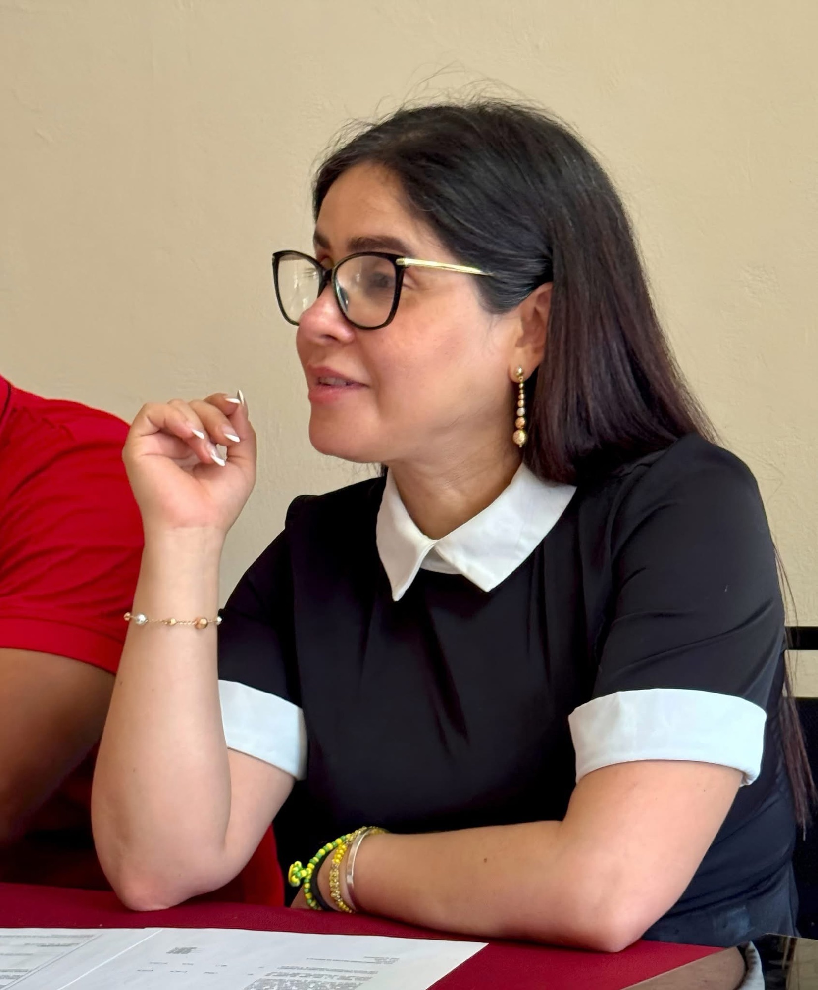 Continúa Yoloczin Domínguez trabajo cercano con el pueblo en Acapulco