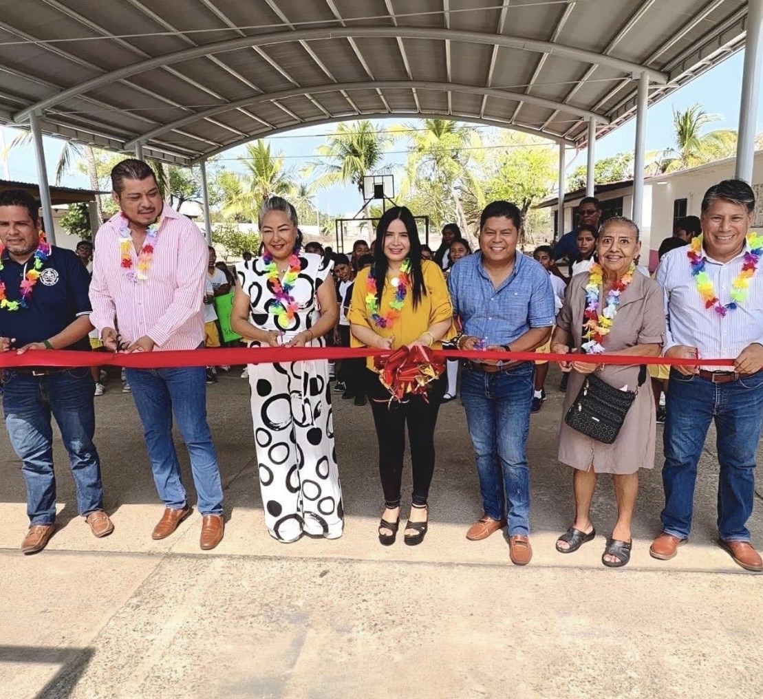Yoloczin Domínguez destaca inversión en infraestructura educativa en comunidad rural de Acapulco