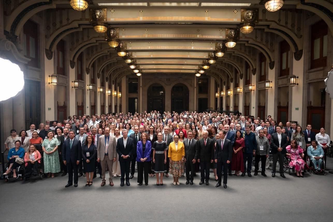 &nbsp;«No tengo candidatos ni candidatas, soy enemiga del dedazo»: Claudia Sheinbaum en Palacio Nacional&nbsp;