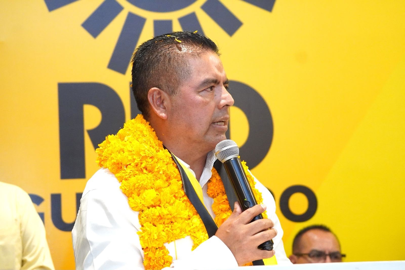 Exige Celestino Cesáreo a la CFE atender de inmediato crisis de apagones en colonias de Acapulco