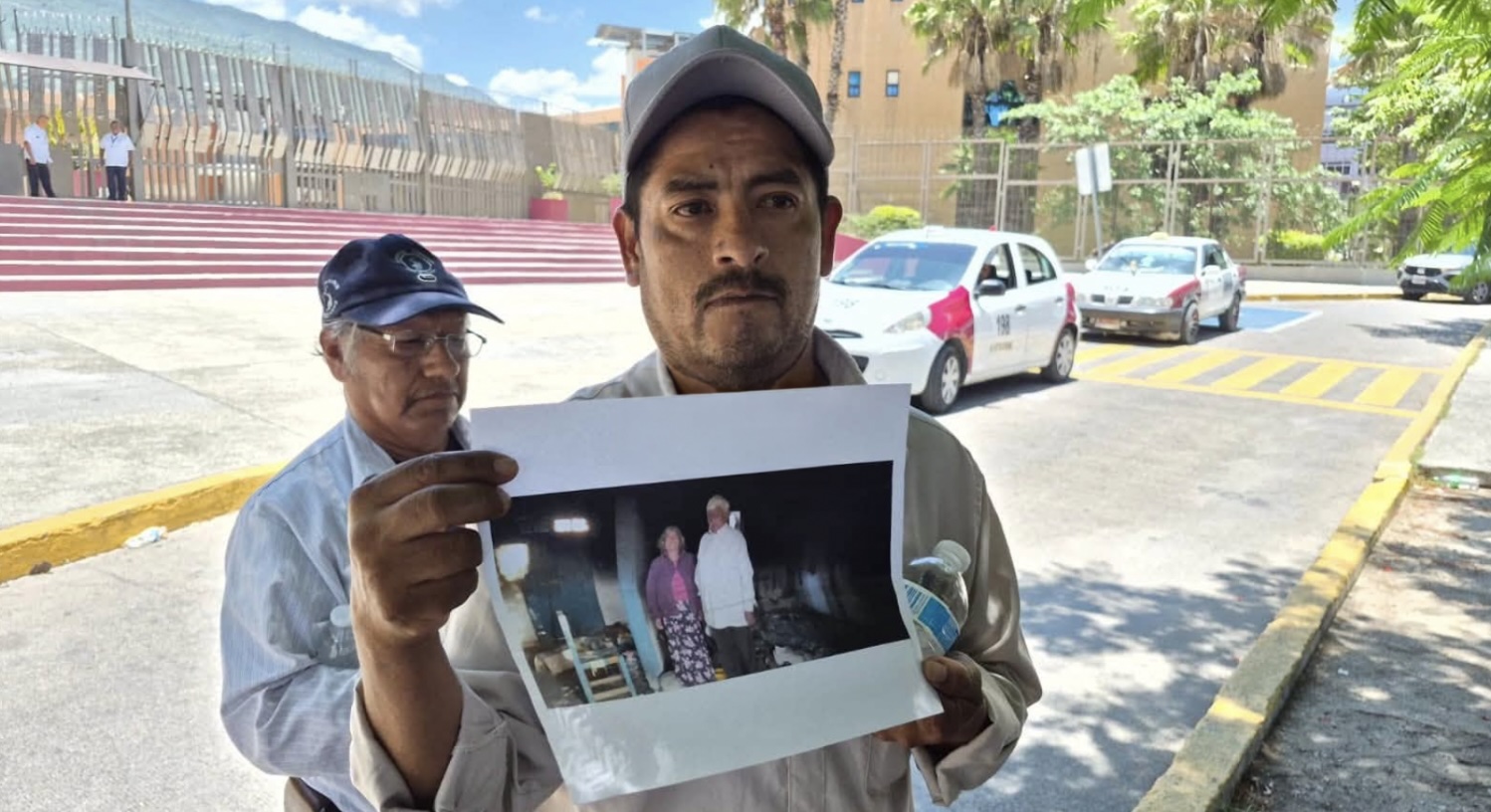 Pobladores de Cruz Fandango se van sin acuerdos de Palacio de Gobierno, reprochan que les negaron seguridad