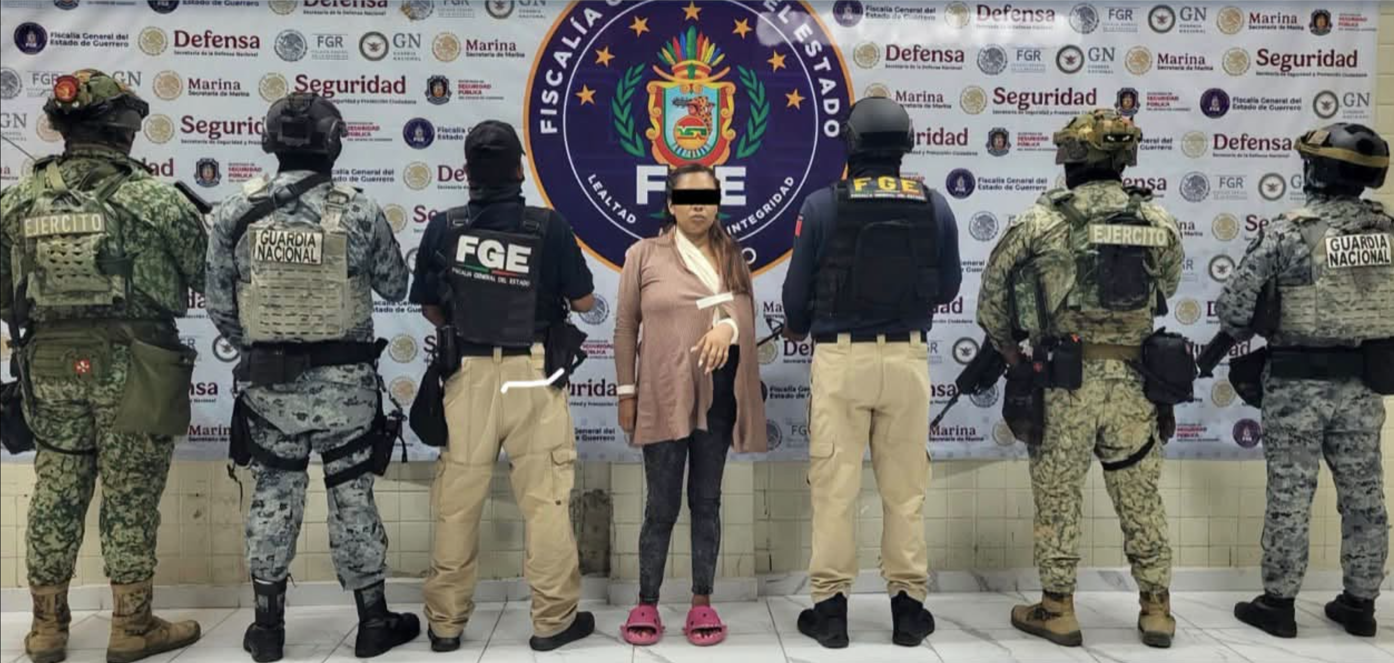 Ejercen orden de aprehensión contra mujer por robo de camioneta y atacar a personal de Tránsito