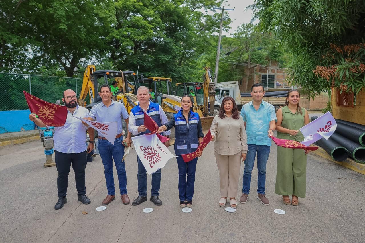 Evelyn Salgado da banderazo a la primera etapa del Sistema Sanitario de Puerto Marqués, en Acapulco