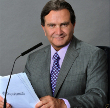 Fallece Óscar Mario Beteta, referente del periodismo radiofónico mexicano