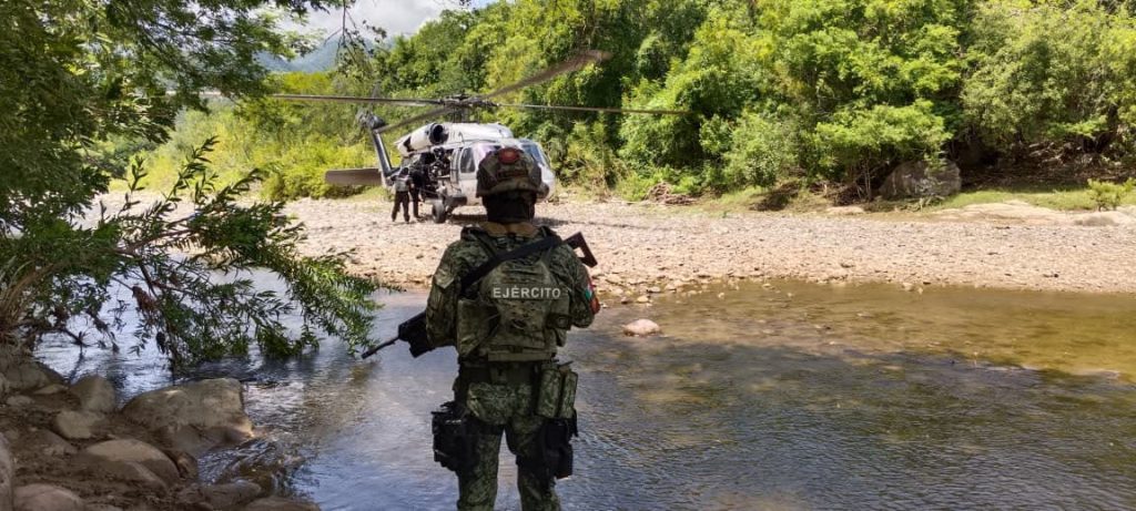 militares-1024x461 Desmantelan tres laboratorios clandestinos para producir metanfetamina en Guerrero