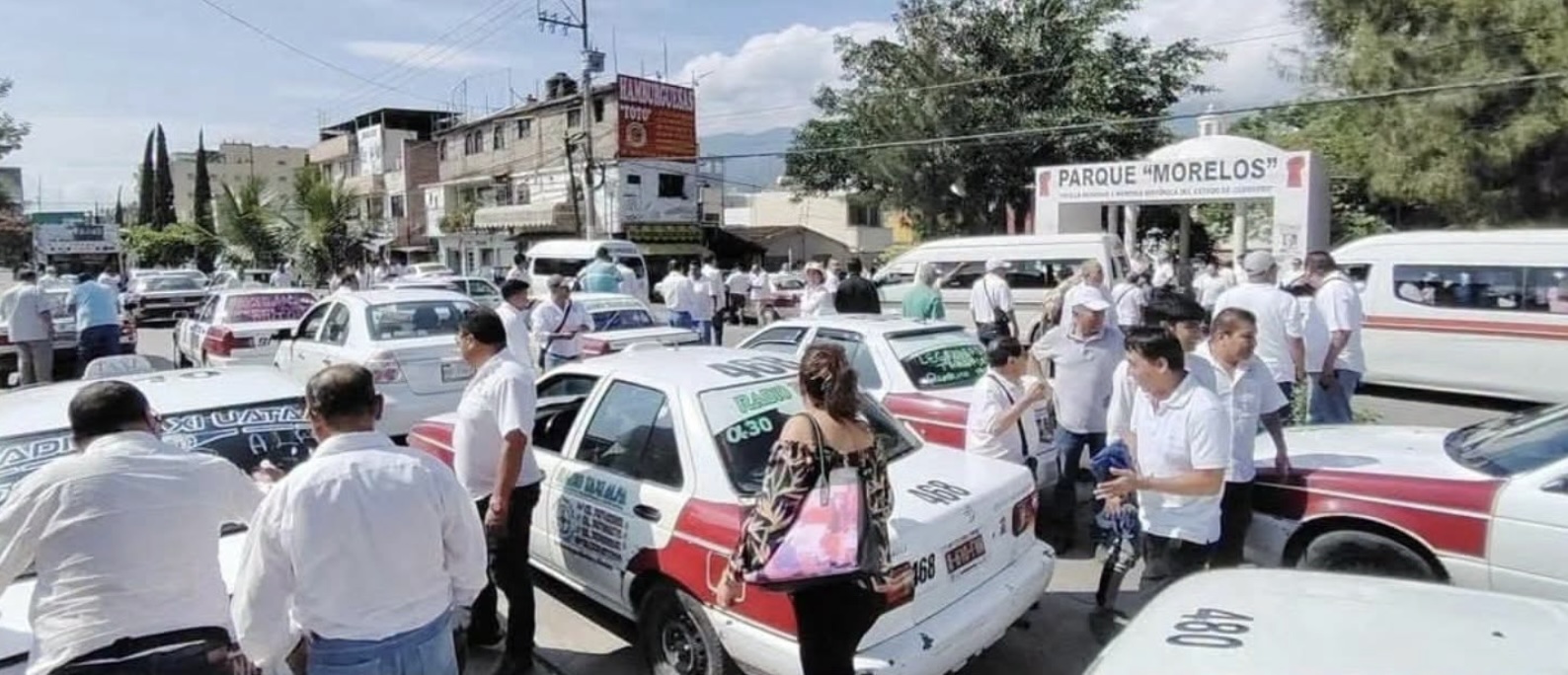 Transportistas protestan contra ingreso de plataformas y exigen respeto a la ley en Guerrero