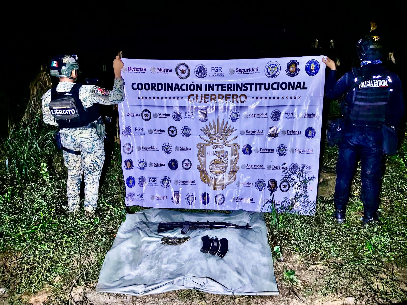 Fuerzas de seguridad Federales y Estatales decomisan armamento en Juan R. Escudero