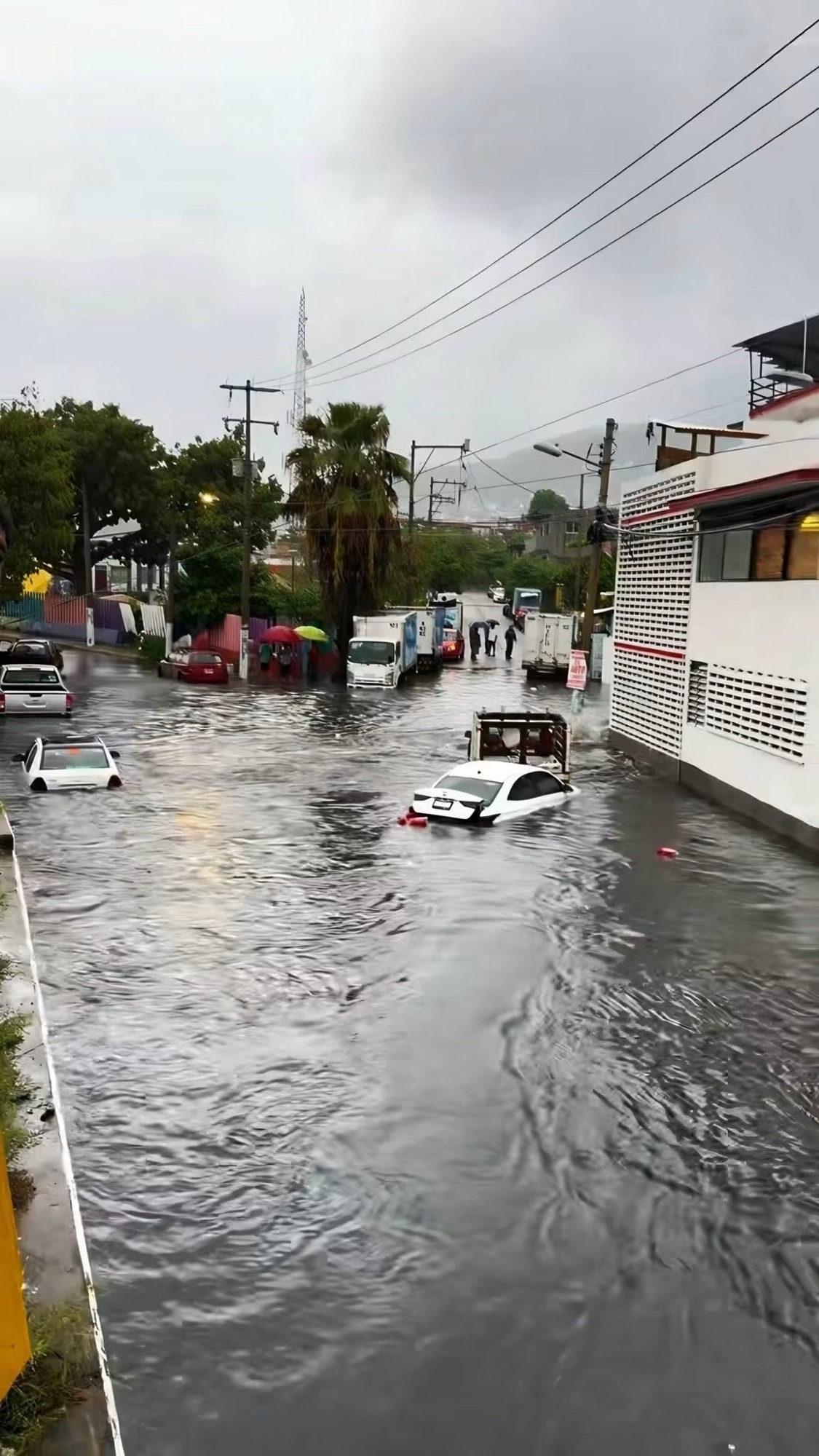 Tras el paso del huracán ‘Simón’, se reporta saldo blanco en Acapulco&nbsp;