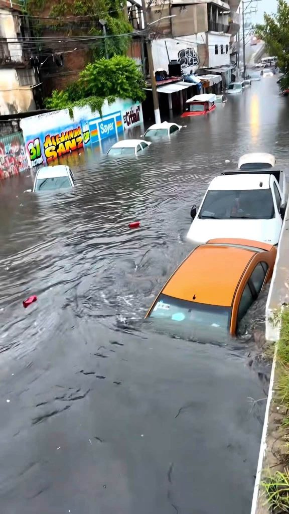 simon-576x1024 Con Simón, autoridades no alertaron con la misma fuerza que ante el huracán Polo